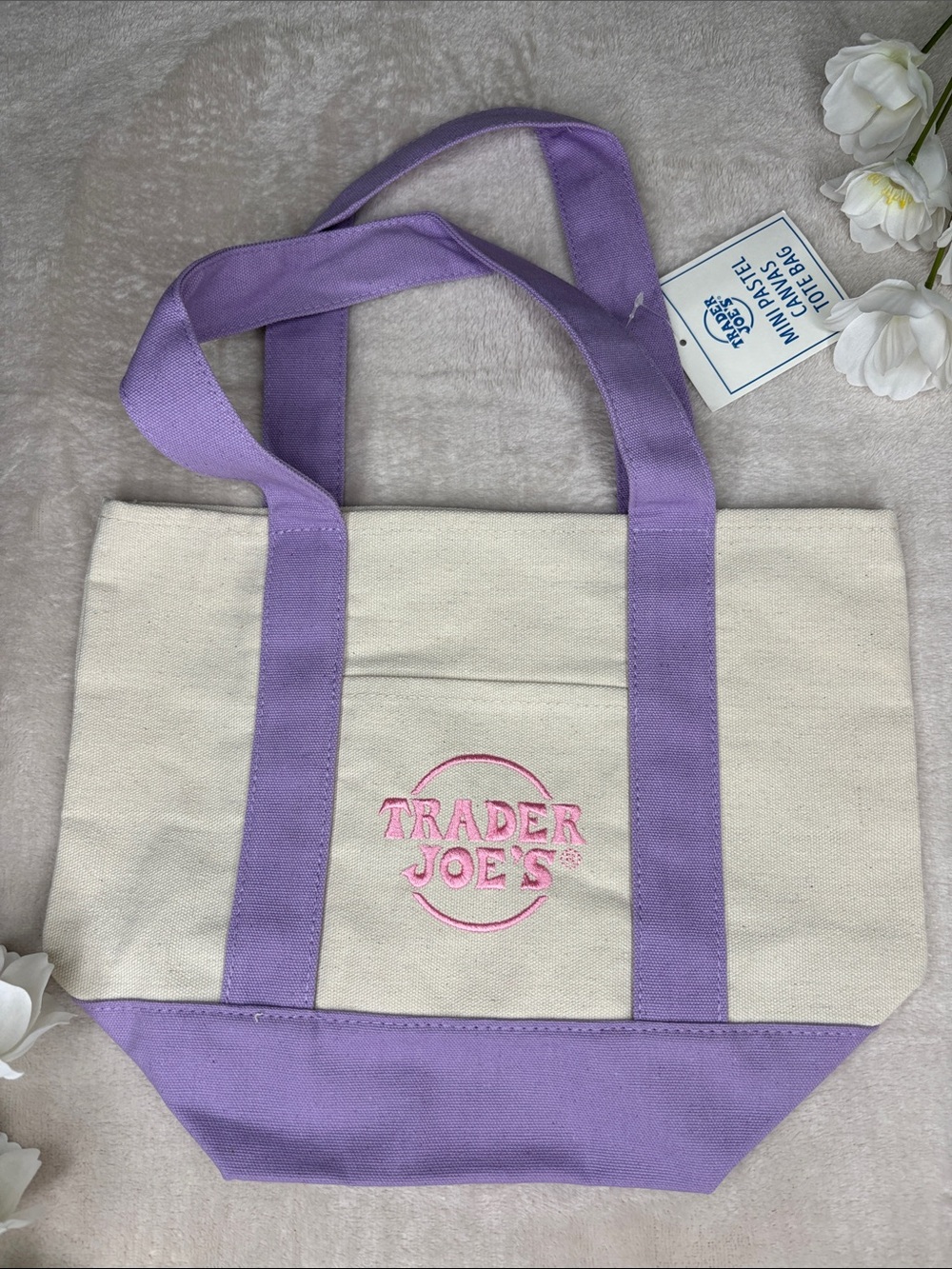 Ariana Grande Lotion and Trader Joe’s Tote Bag Bundle - Picture 8 of 8